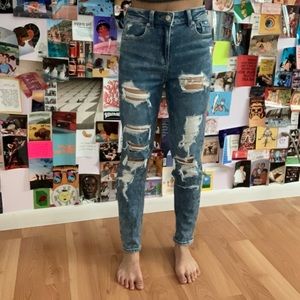 AE Ripped Skinny Jeans